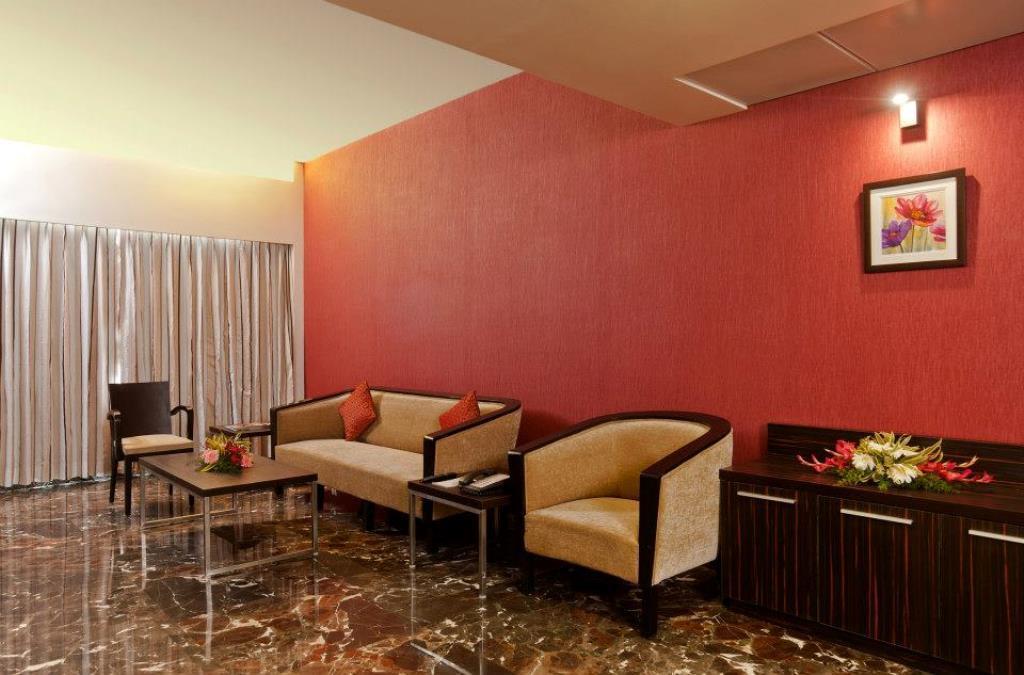 Iris Premiere Hotel Ahmednagar Exterior photo